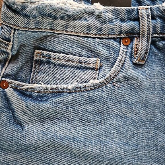 BLANK NYC The Reeve Cut-Off Denim Short Cruise Control 26 - Picture 9 of 11
